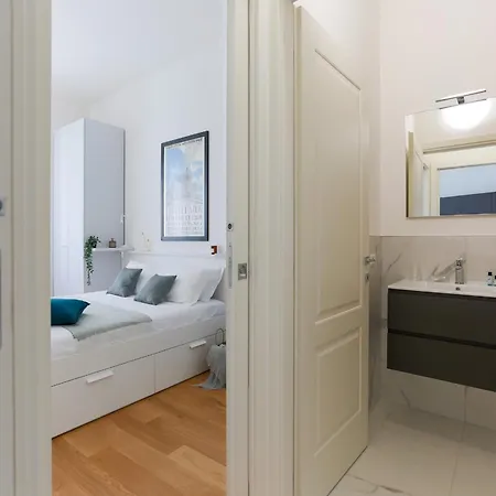 The Best Rent - Modern One Bedroom Apartment In San Babila Milan Exterior photo